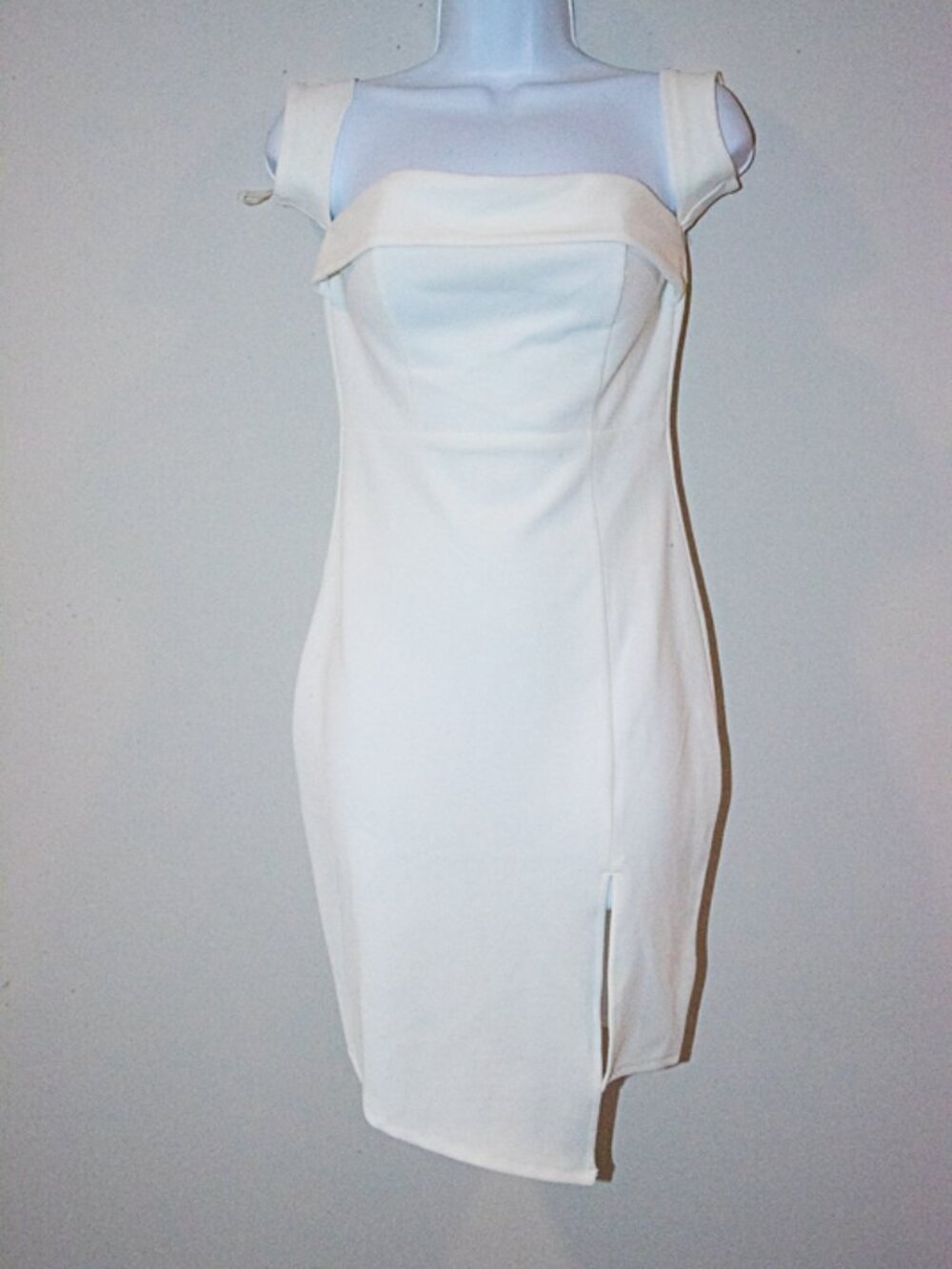 Privy Body Contour off shoulder Mini Dress  Size Small